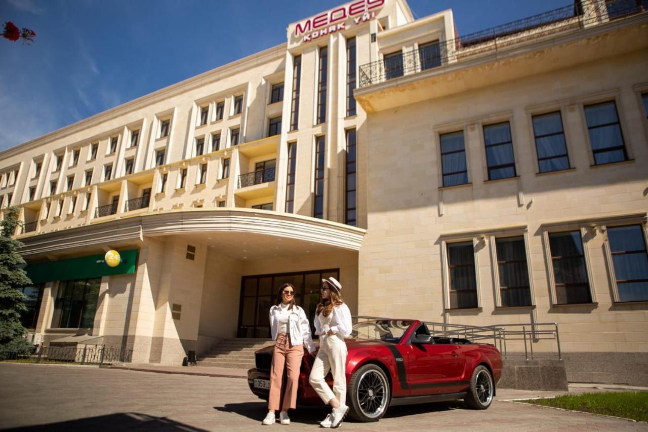 Hotel Medeu Kostanaj Exteriér fotografie