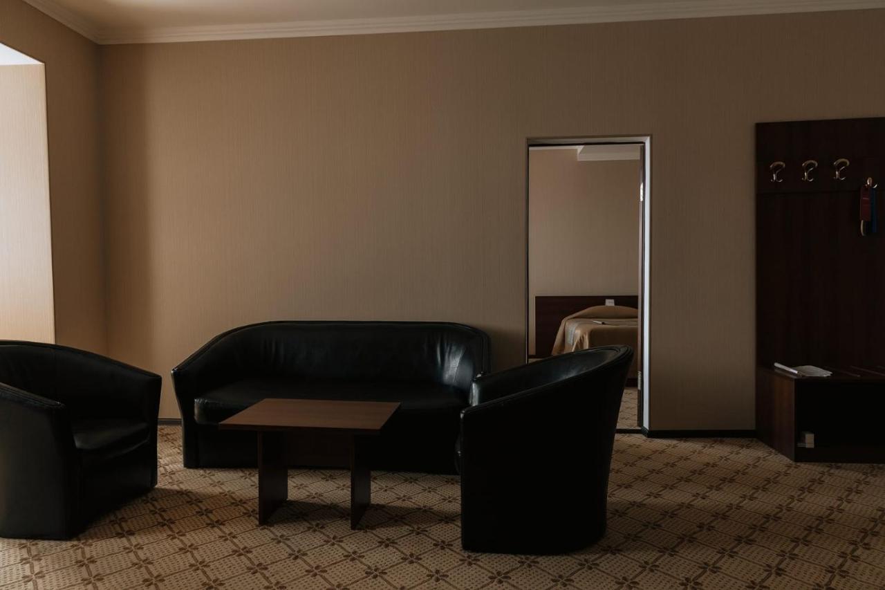 Hotel Medeu Kostanaj Exteriér fotografie