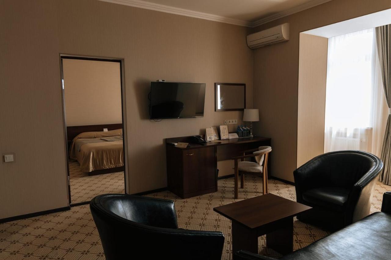 Hotel Medeu Kostanaj Exteriér fotografie