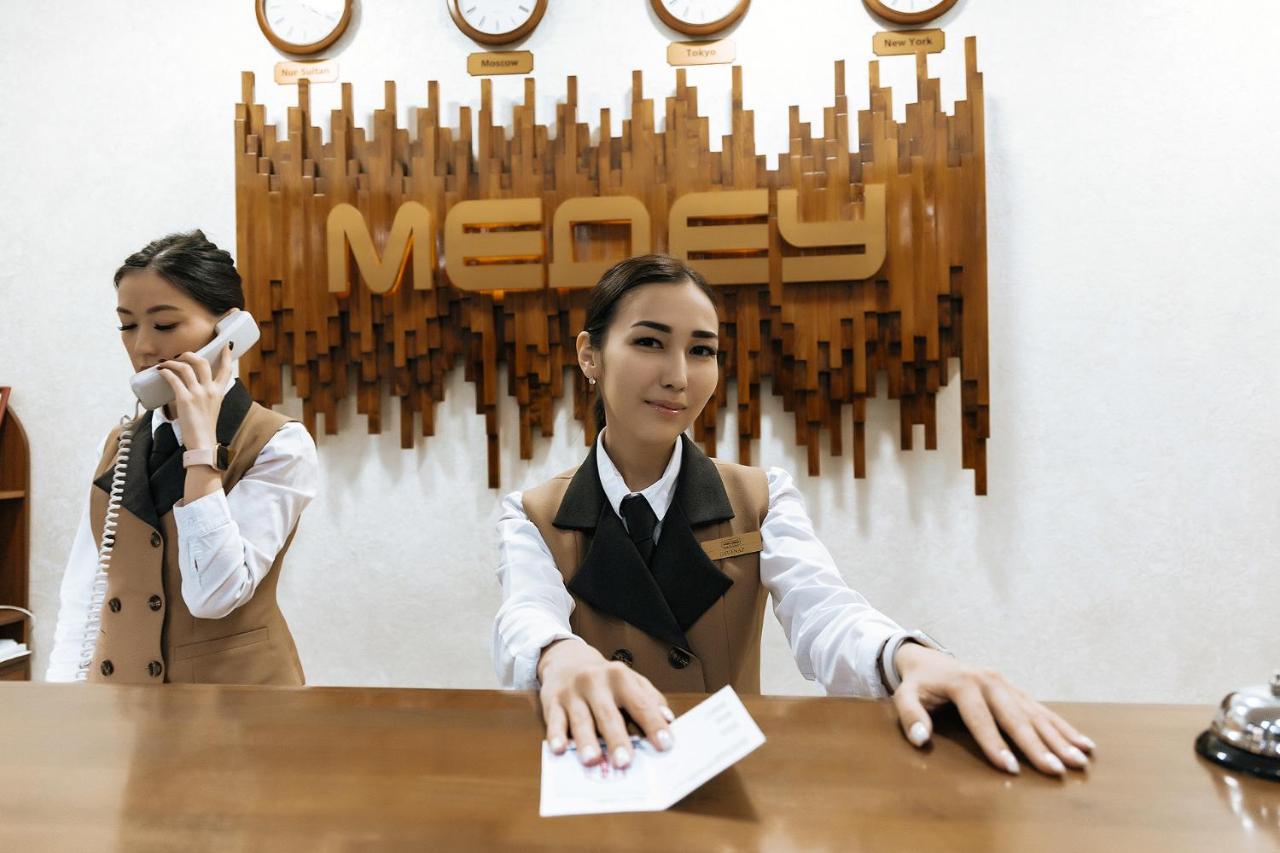 Hotel Medeu Kostanaj Exteriér fotografie